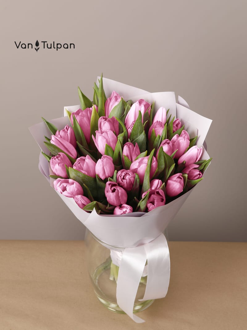 Букет из 17 розовые тюльпанов, пленка