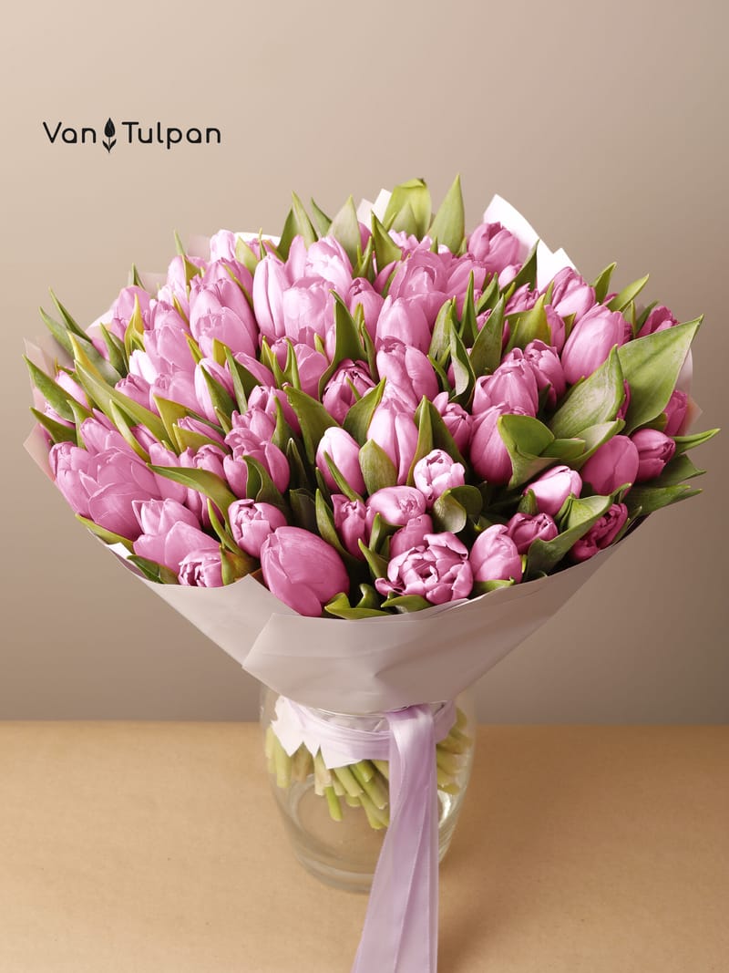 Букет из 75 розового тюльпана, пленка